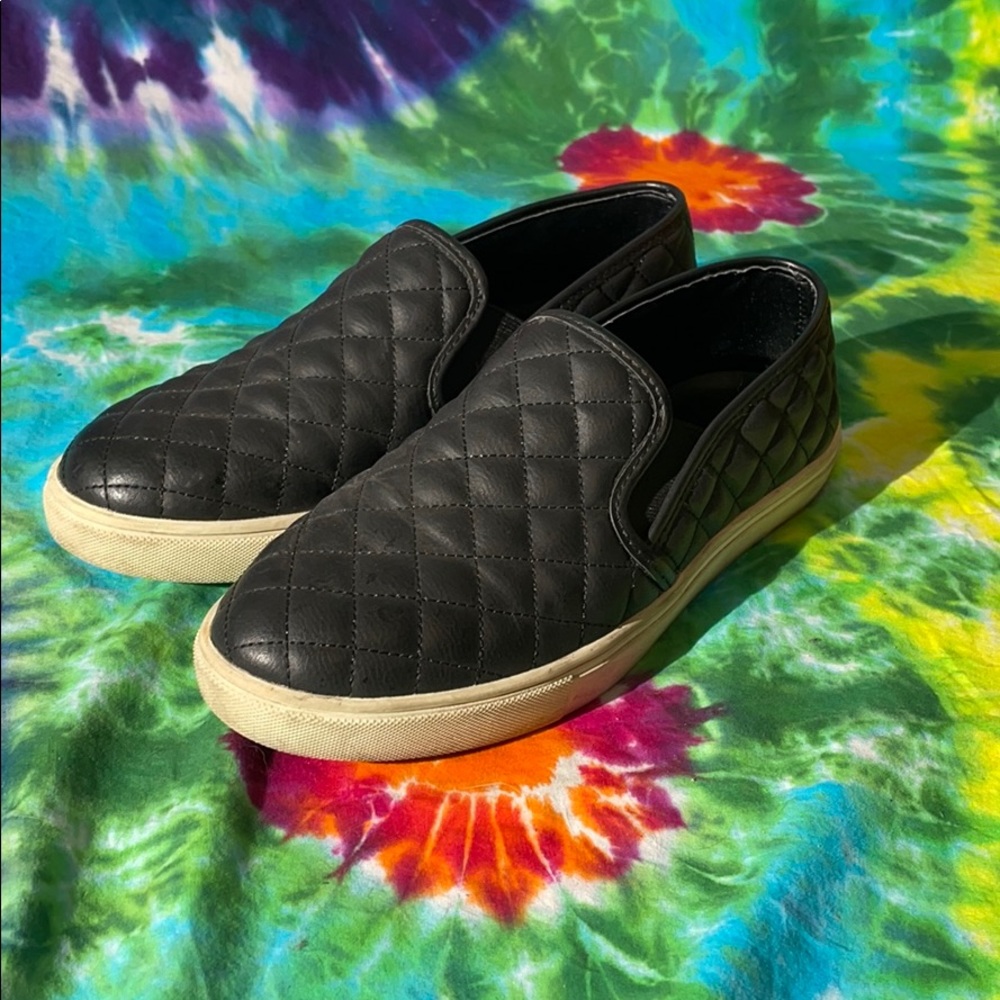 Steve Madden slip on shoes